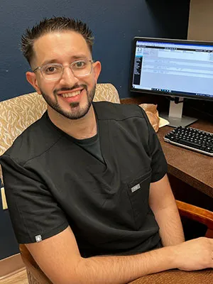 Dr. Tarik Elmohd